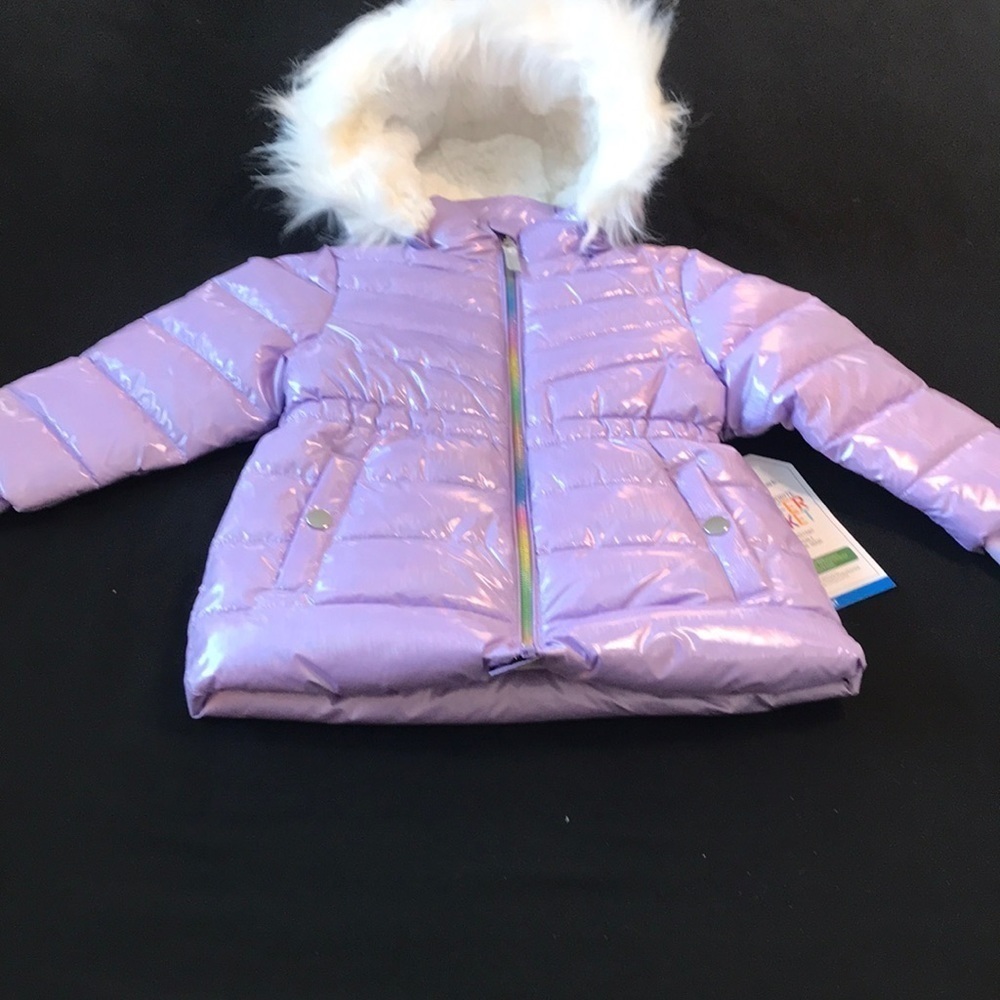 Member’s Mark warmest toddler girl puffer coat size 2 toddler. Wind resistant.